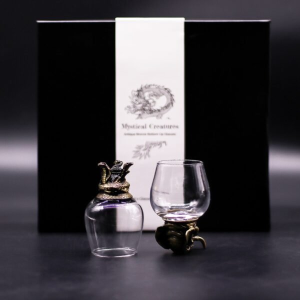 bG9jYWw6Ly9tZWRpYS85Uy9FQy82MFIzMEMxSjY0UktFQzlTL2U3NzM5OWYwLmpwZw.jpg Set de regalo de 6 vasos (100 ml) - Criaturas Místicas - Bronce Antiguo