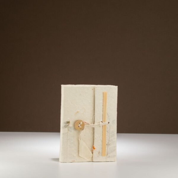 Libreta de flores mixtas de Lokta en mini (12x8cm) con 40 hojas