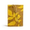 Lokta audaz floral bambú cuaderno con cierre – mediano (15x12 cm) – 45 hojas – marrón mostaza