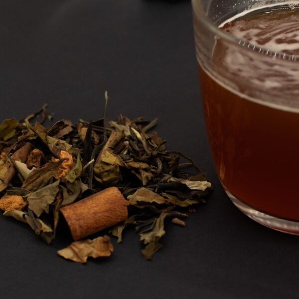 bG9jYWw6Ly9tZWRpYS9TUy9KRC82MFIzMEMxSjY0VEtKRFNTLzIzOGE3NjIzLmpwZw.jpg Té Artesanal Ethernal Elixir - 50gr Lata